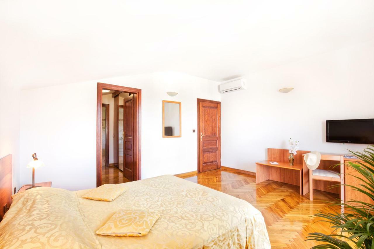 Villa Sveta Eufemija - Bed And Breakfast Rovinj Exterior foto